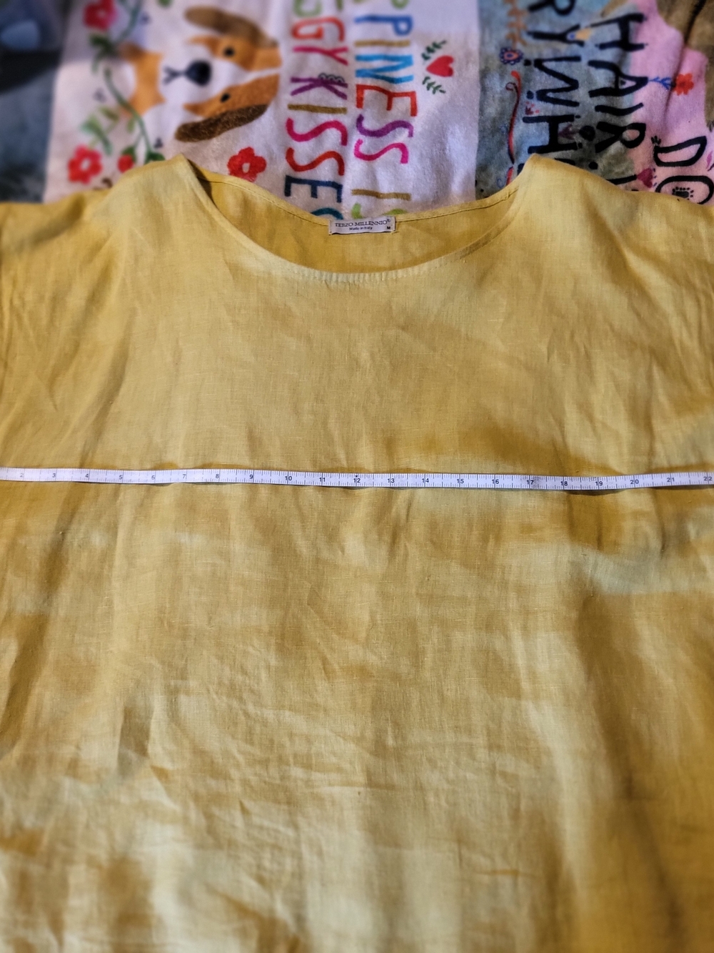 Terzo Millenio Yellow Linen High-Low Short Sleeve Blouse, Medium - Picture 6 of 7